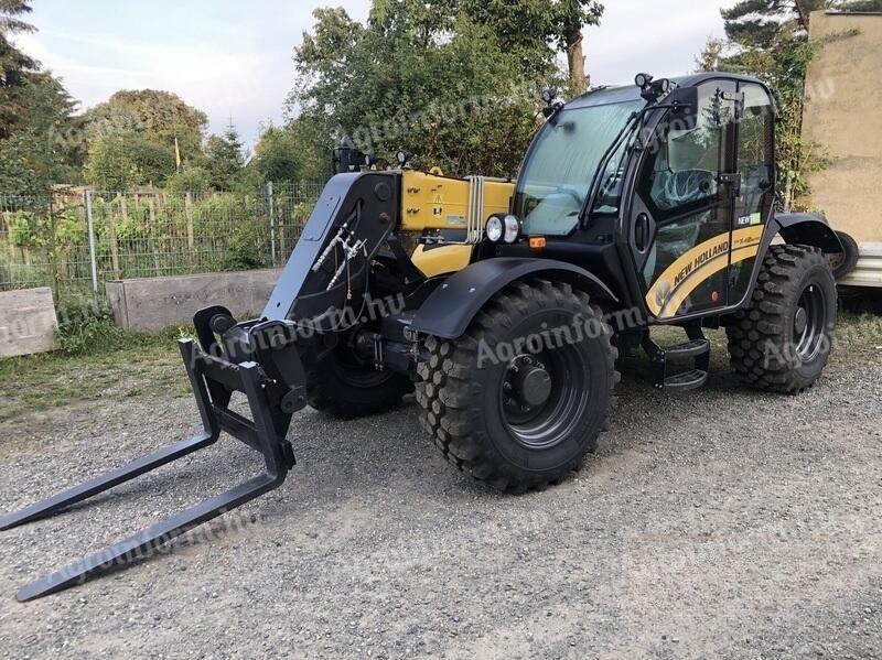 Ładowarka teleskopowa New Holland TH 7.42 ELITE