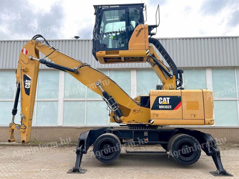 Caterpillar MH3022 / 2015 / 11 400 hours / Air conditioning / Leasing from 20%