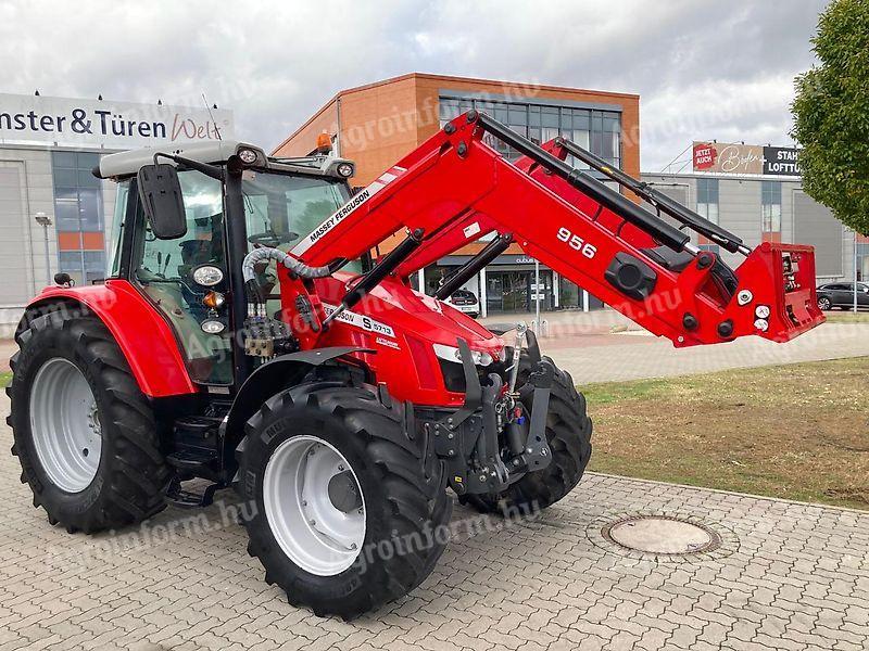 Ciągnik Massey Ferguson 5713S Dyna6