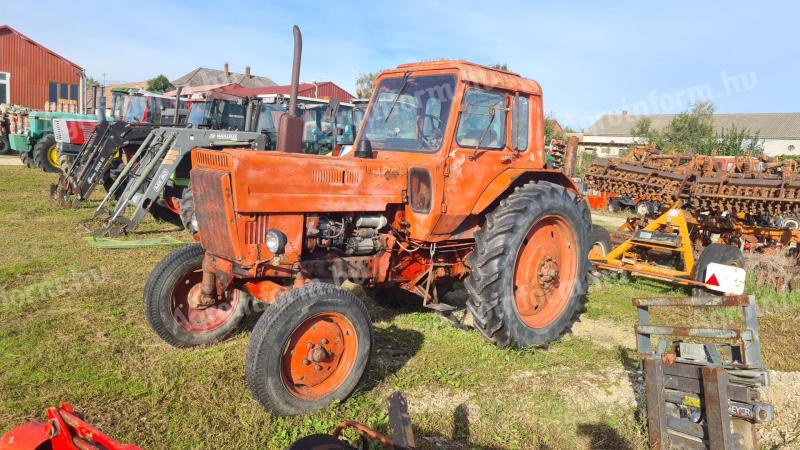 Ciągnik MTZ-80