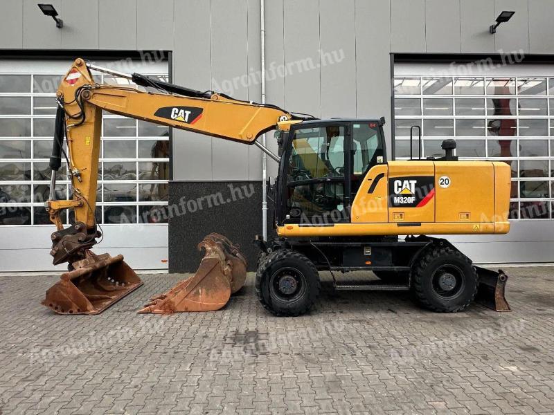 Caterpillar M320F / 2015 / 5000 radnih sati / 3 kante / Najam od 20%