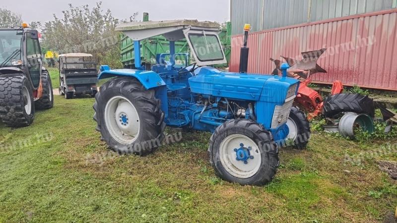 Tractor Ford 2000