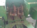 Prasa John Deere 332A