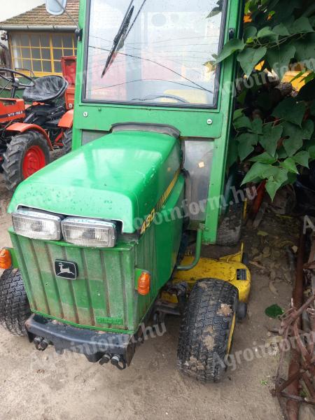 John Deere kosačka na trávu malotraktor, záhradný traktor