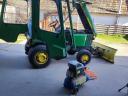 John Deere lawn mower small tractor, garden tractor