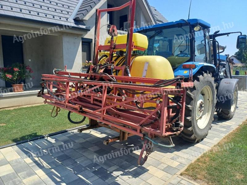 Rau 18 m suspended sprayer (Hardi, Kverneland)