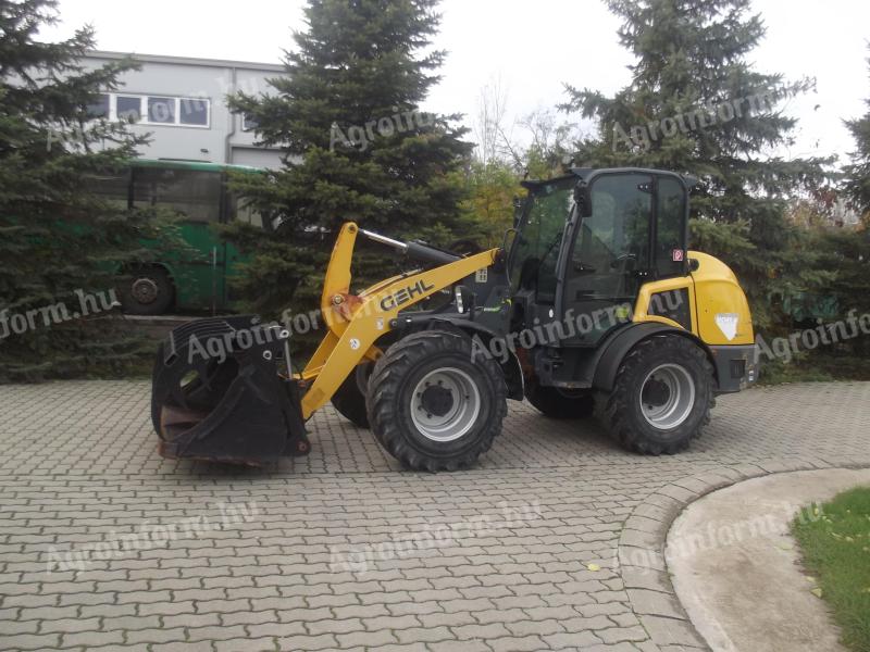 GEHL AL700 articulated front loader, good technical condition for sale