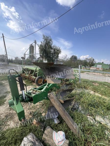 Naprodaj Regent 4-sistemski vrtljivi plug