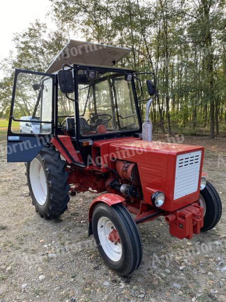 Tractor T25