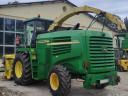 John Deere 7300 silage harvester