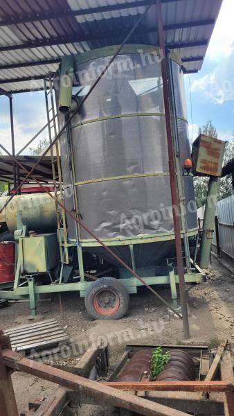 Mobile corn dryer