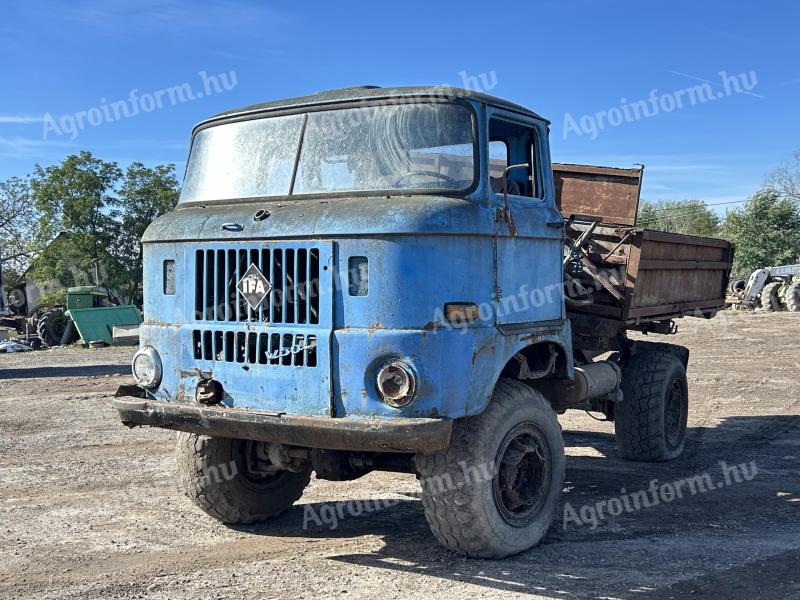 IFA off-road sklápač