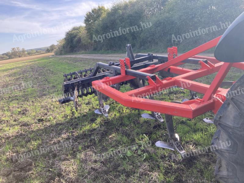 2,2 m Gruber z systemem bram klinowych Horsch