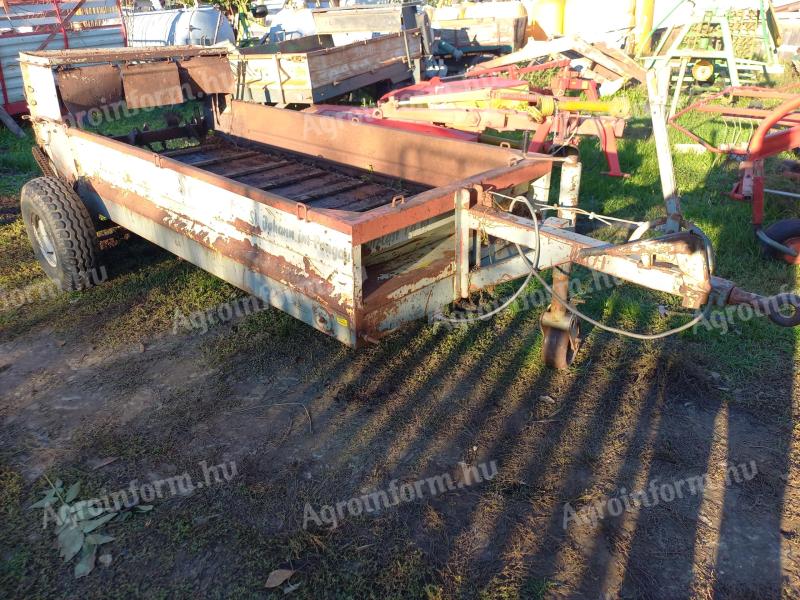 Manure spreader 1,5 t for sale