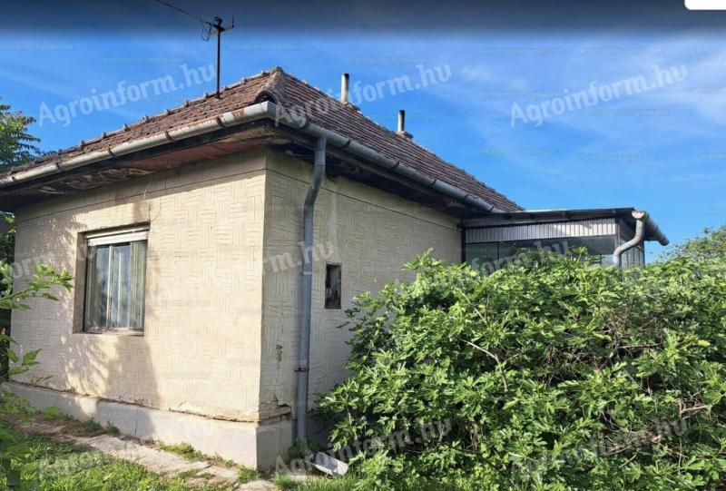 ZU VERKAUFEN Haus mit Grundstück in Balatonendréd