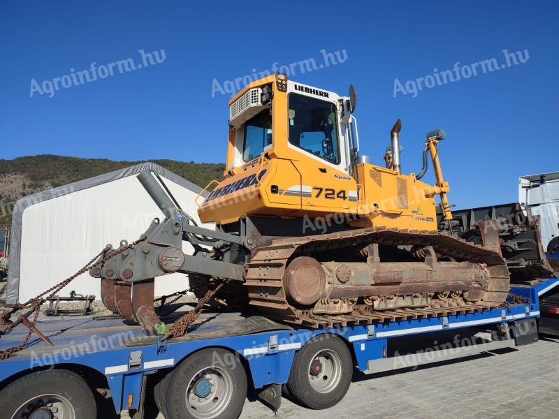 Liebherr PR724LGP bulldozer with Trimble Ready system