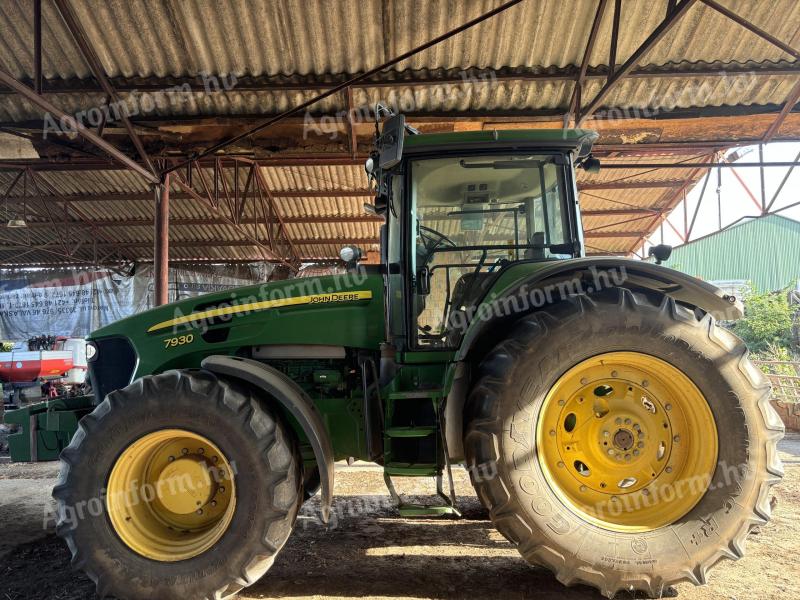 De vânzare John Deere 7930 MR tractor 2011