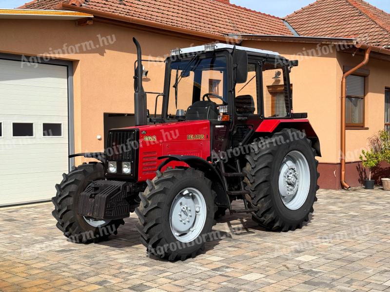 Bělorusko MTZ 892.2 traktor NOVINKA