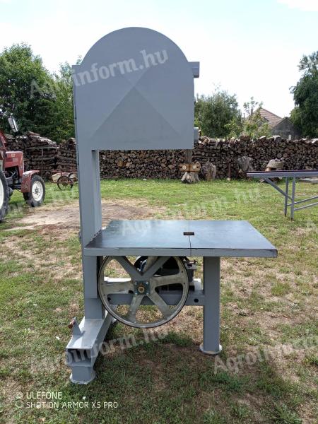 Tractor driven 700 band saw for sale