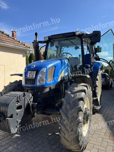 Traktor New Holland