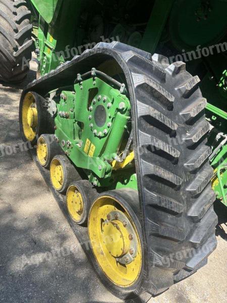 John Deere pasni sprehajalec