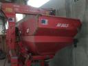 Kuhn M863 fertilizer spreader 15 q, 18/24 m + Levsak crane