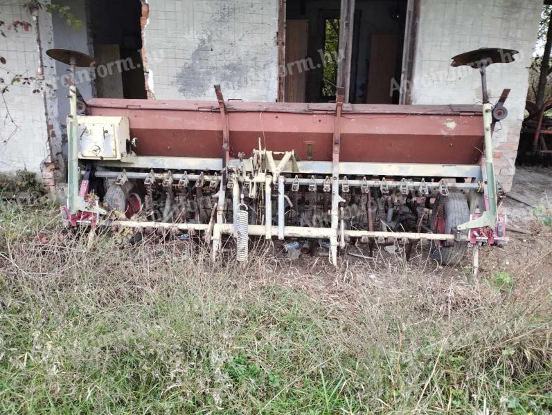 25 row seeder for sale