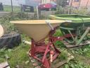 Vicon fertiliser spreader