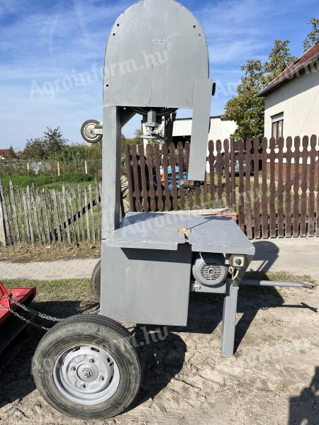 Band saw for sale