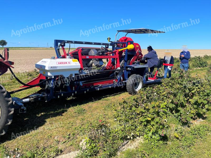 ЈАГОДА - ЈАРЕК 5Р - вучени полуредни комбајн воћа - може се узети у обзир и на тендеру