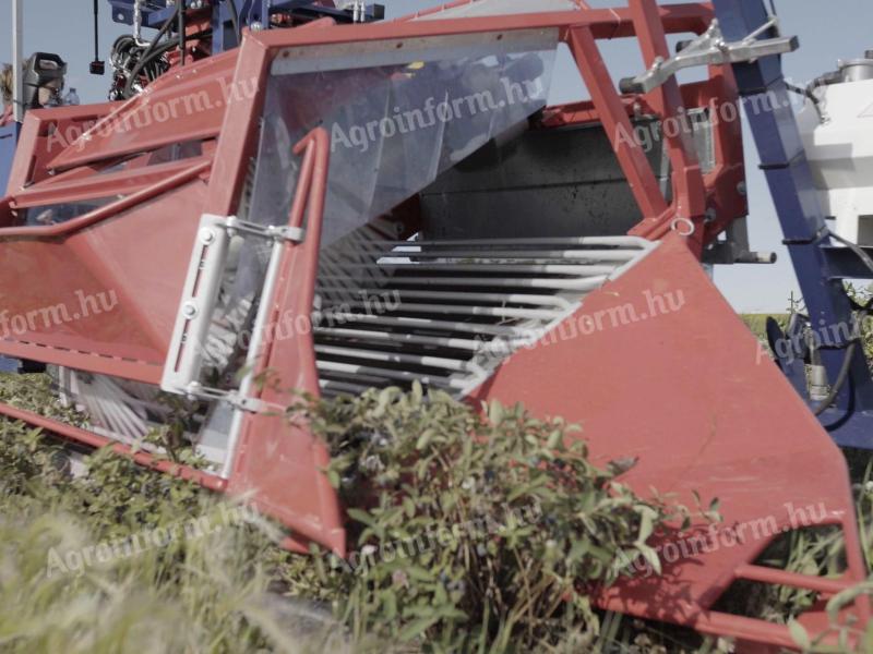 JAGODA JAREK 5H - towed honey berry and fruit harvester - also eligible for tender