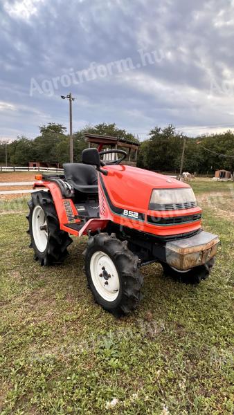 Kubota B52 dobro vzdrževan japonski mali traktor za prodajo