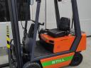 STILL diesel forklift lifting 1.5 tonnes