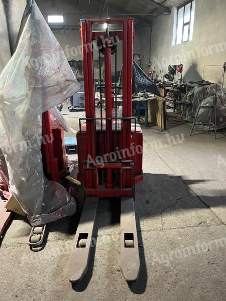 Electric pedestrian pallet truck, pedestrian pallet truck