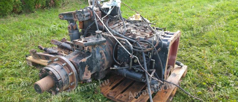 Massey Ferguson 8280 Hinterachse und Hydraulik