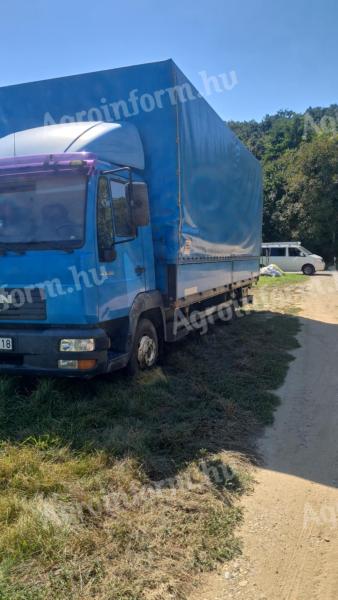 Camion MAN cu prelată