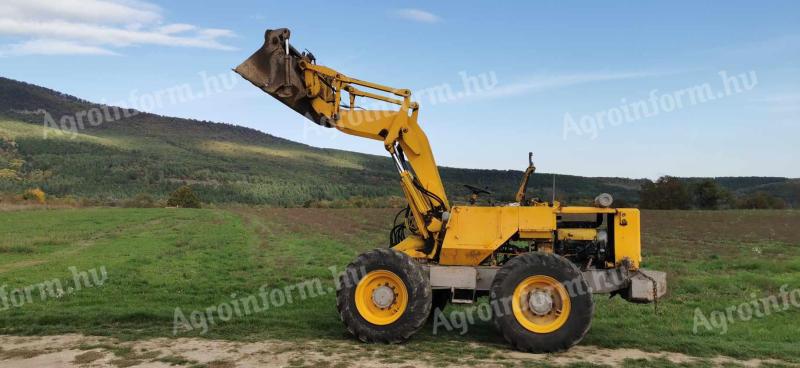 For sale 8 ton Volvo front loader 4x4 with air cooled Deutz engine