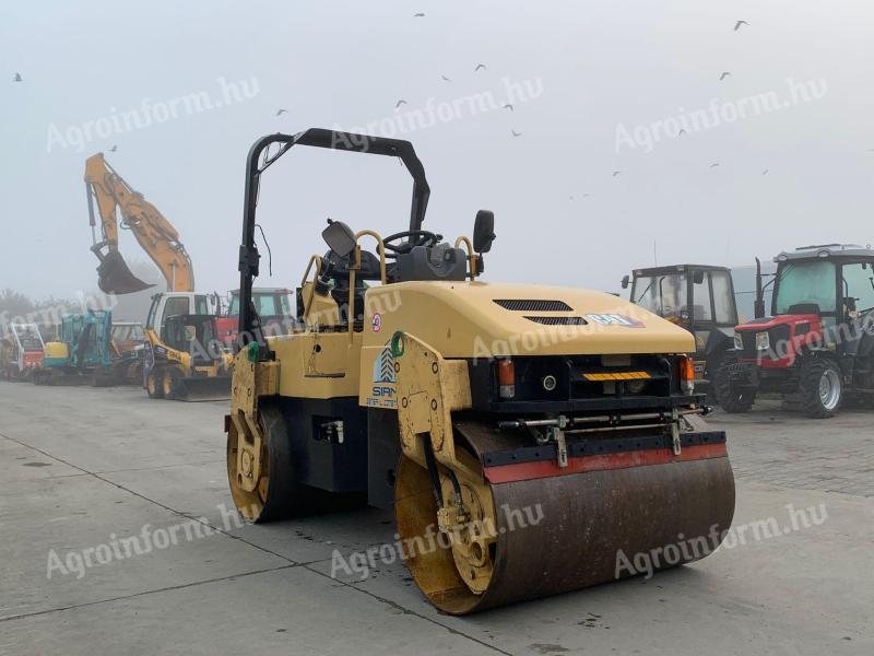 Caterpillar CB334E tandem vibracijski valjak