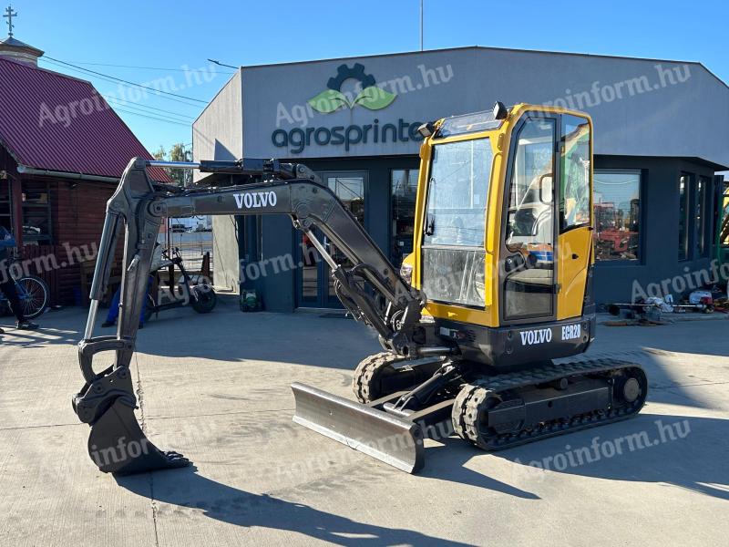 Mini excavator VOLVO ECR28