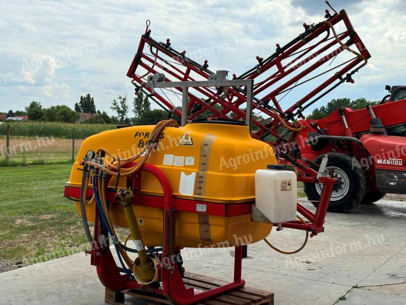 Source 800 field hanging sprayer