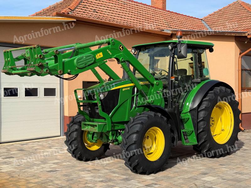 John Deere 6100 RC Premium tractor with loader