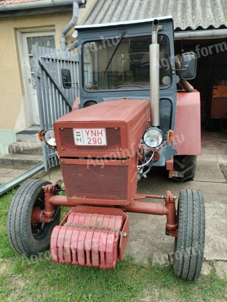 UTB 550M tractor for sale