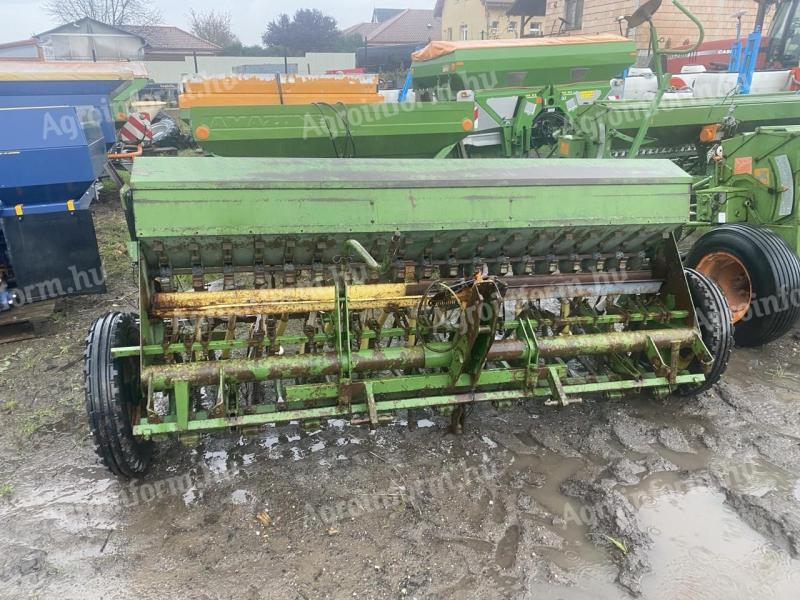 SEMĂNĂTOARE JOHN DEERE 2,5 METRI, SEMĂNĂTOARE DE CEREALE