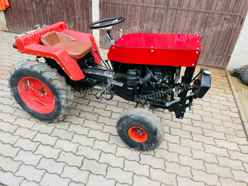 Malotraktor Hako s kypřičem