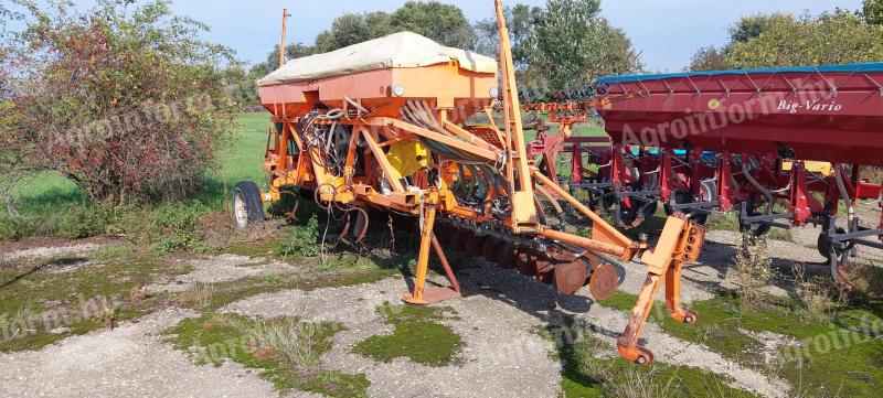 Falcomat 6000 TM seed drill