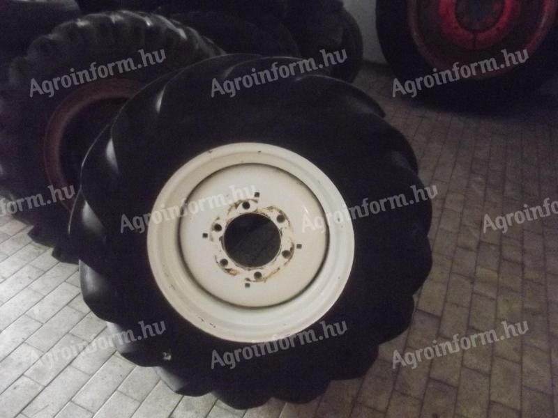 For sale 16.0/70-20 mounted wheel