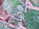 Row cultivator