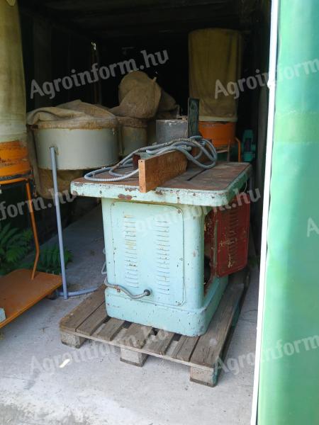 Woodworking milling machine