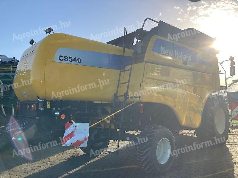 Kombajn New Holland CS540