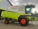 Claas Medion 310 combine harvester